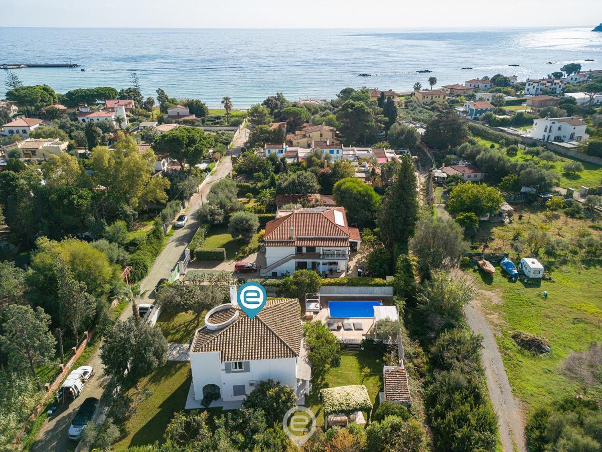 Villa Virago Porto Columbu - Perd'E Sali 外观 照片